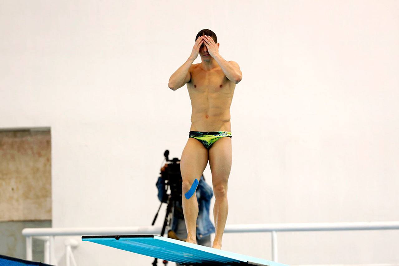 Se desploma Rommel Pacheco en la Final