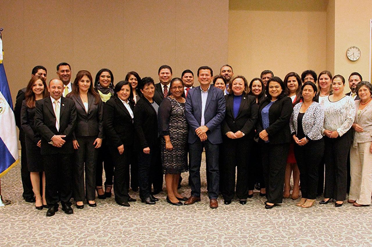 Cancillería de El Salvador fortalece red consular en los Estados Unidos