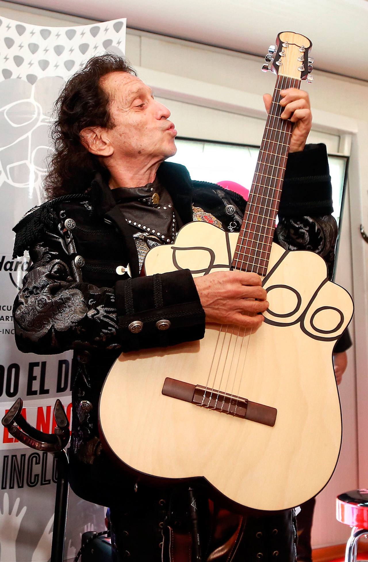 Odia Lora a Trump antes que todos