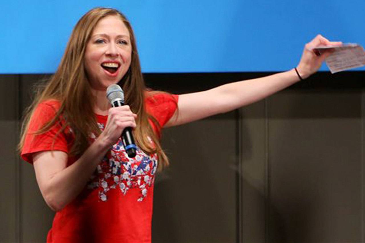 Chelsea Clinton hace acto de campaña en Seattle