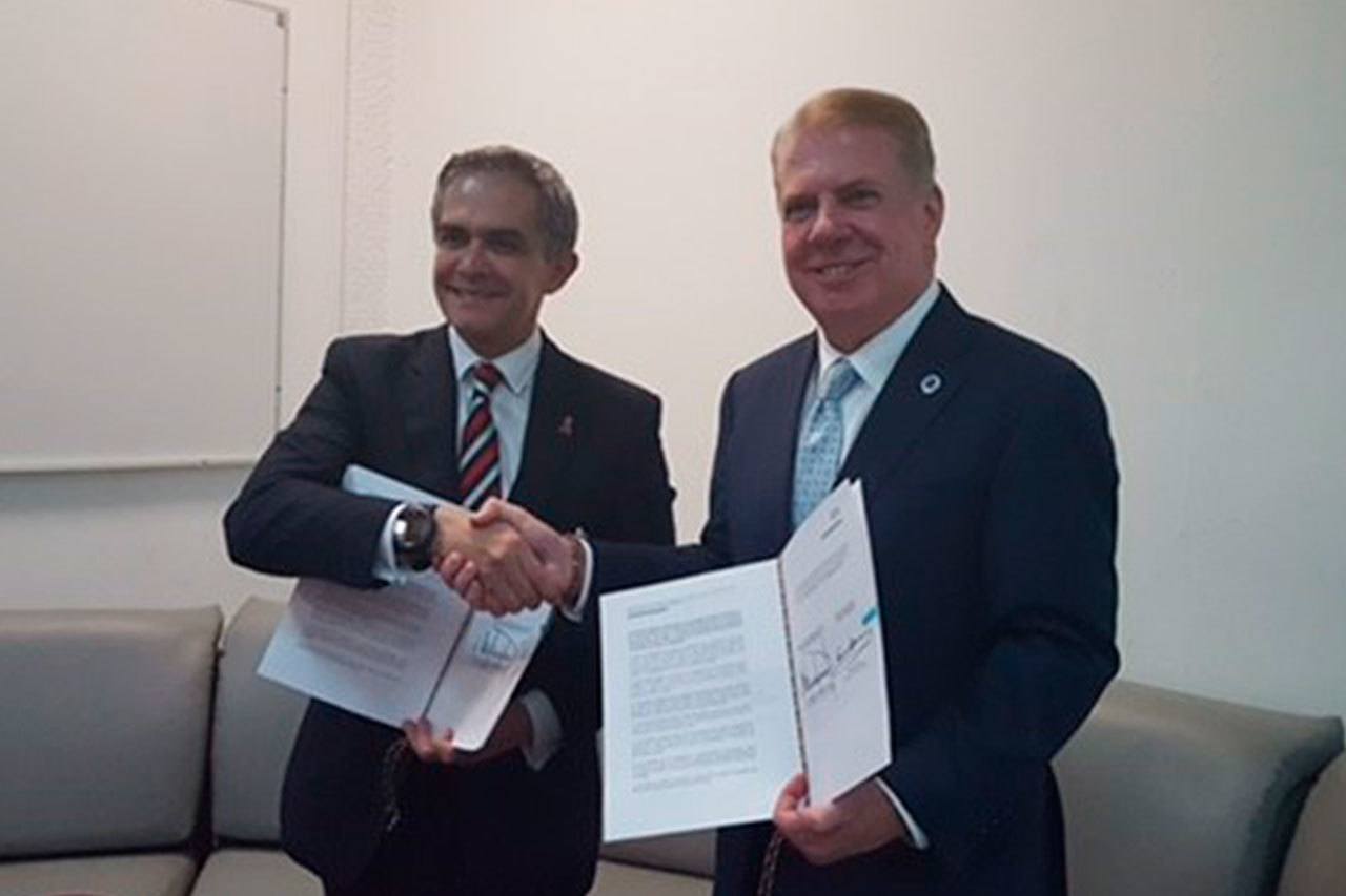 Alcalde Murray firma memorando de entendimiento con la Ciudad de México