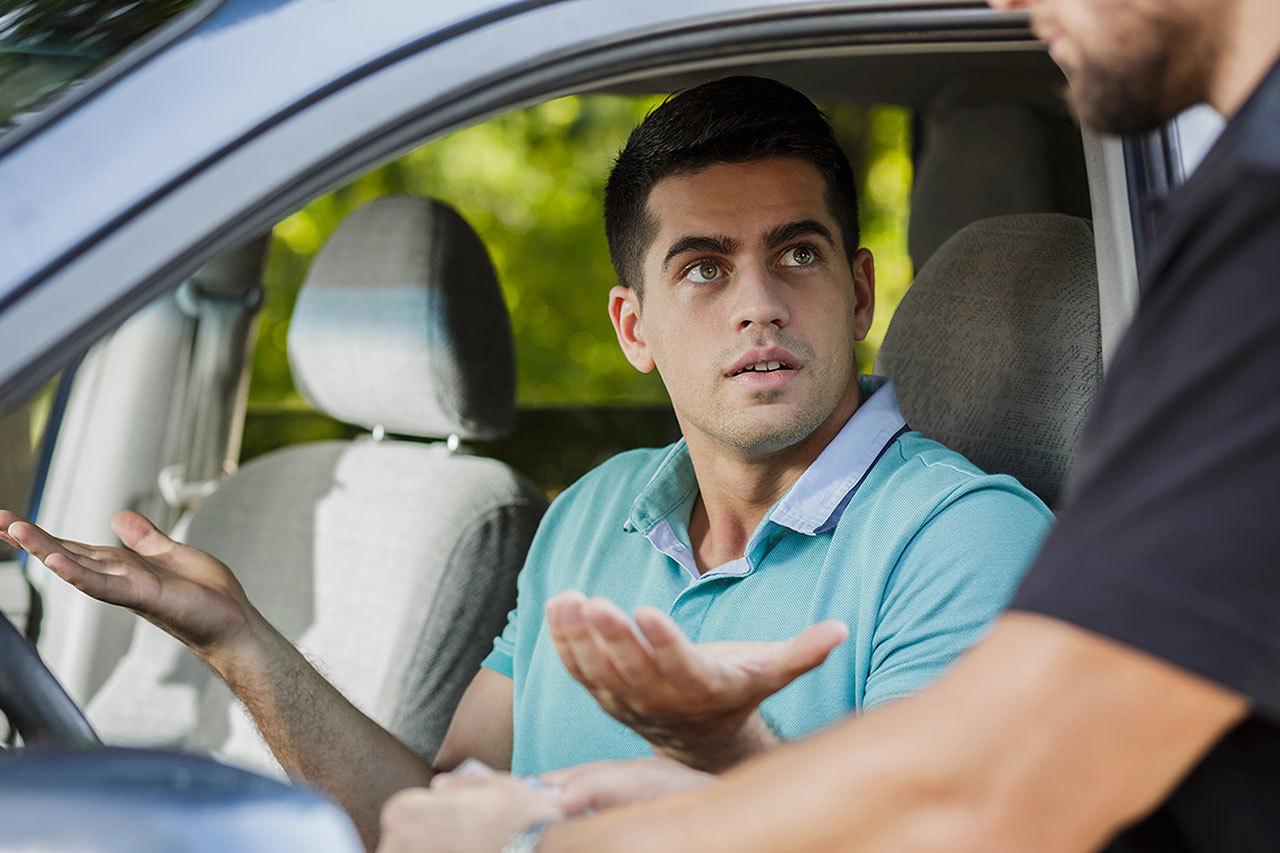 Conozca sus derechos cuando sea detenido por la policía