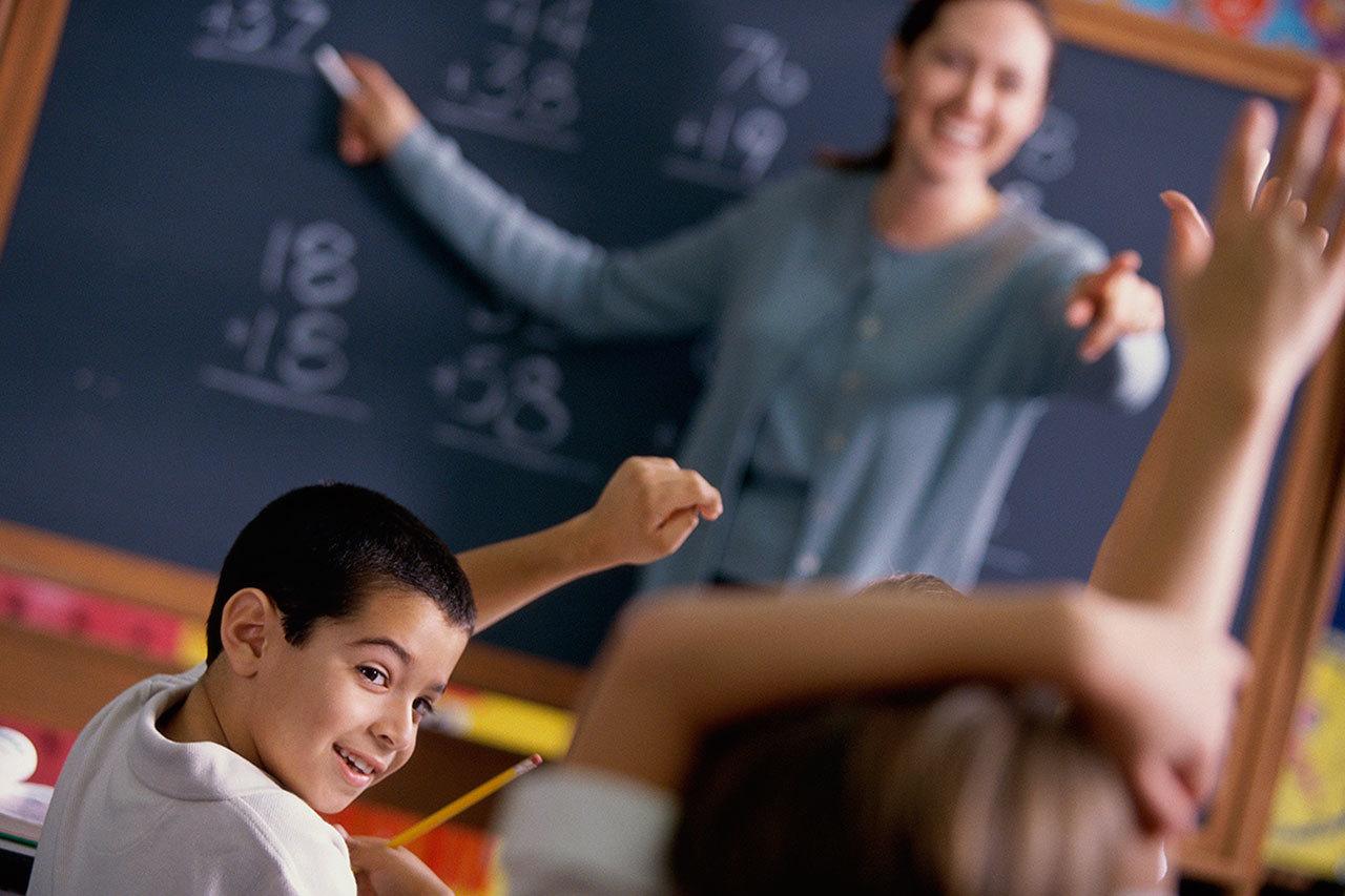 Nuevas reglamentaciones para los programas de preparación de maestros pasan por alto la necesidad de requisitos de ingreso más rigurosos