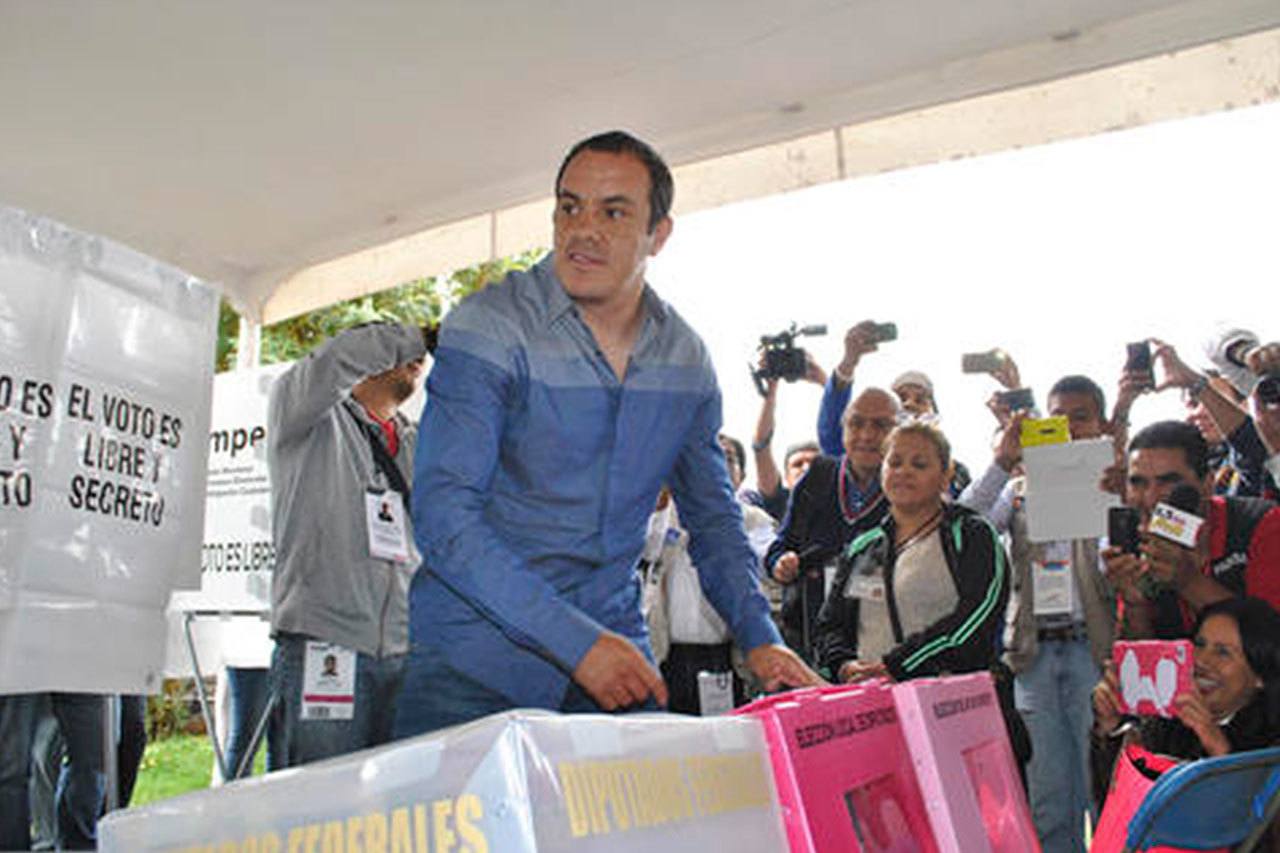 Exfutbolista Cuauhtémoc Blanco concluye huelga de hambre en México