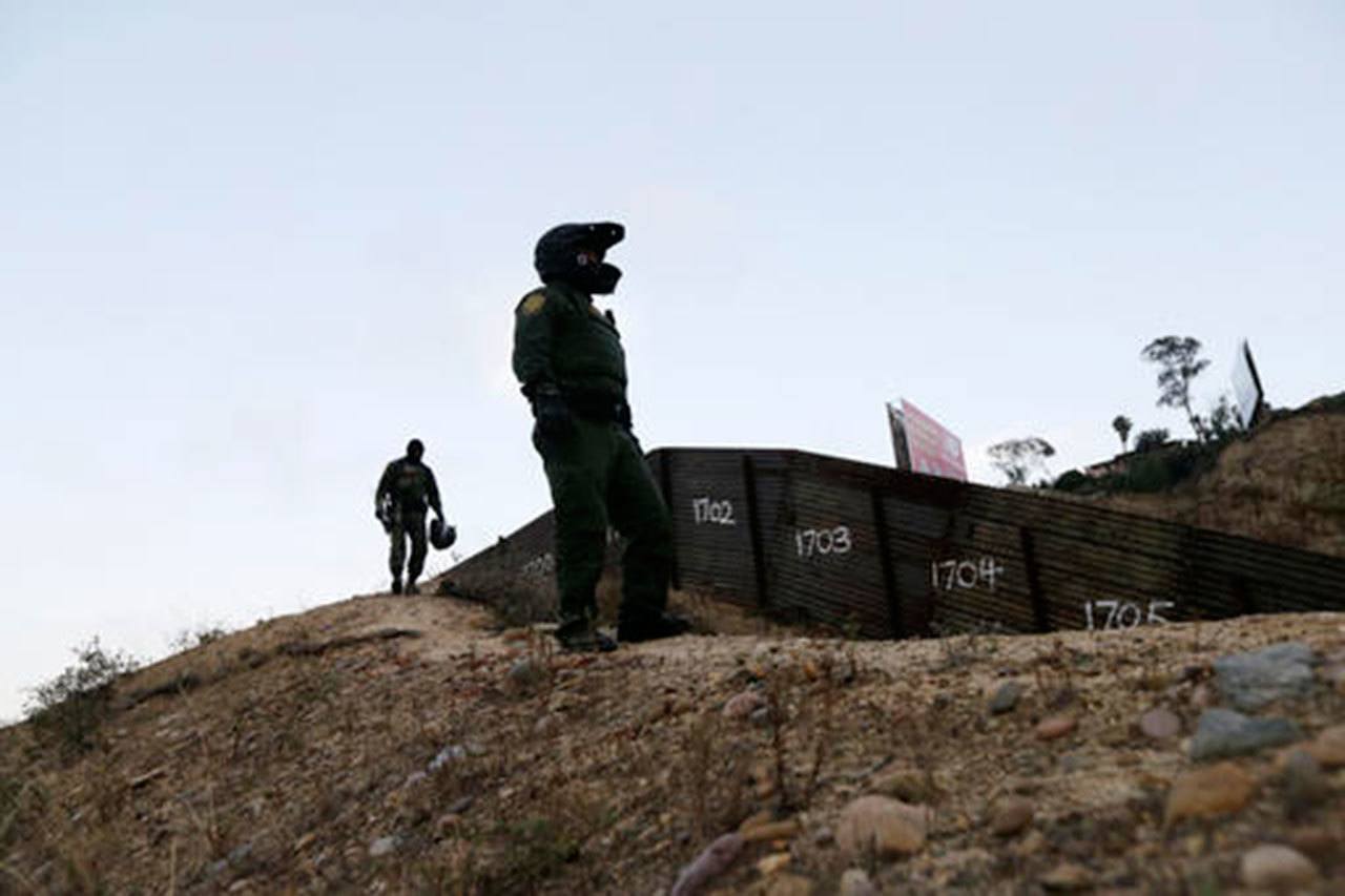 Trump dice que México reembolsará costo de muralla en la frontera