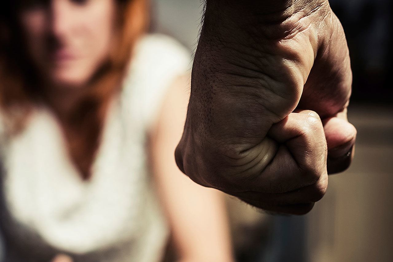 ¿Acusado por violencia doméstica?