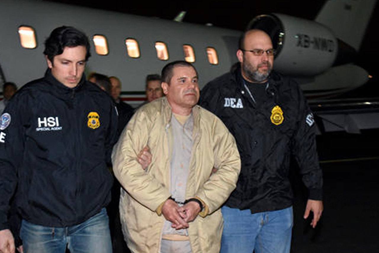 Fiscales piden analizar si “El Chapo” puede pagar su defensa