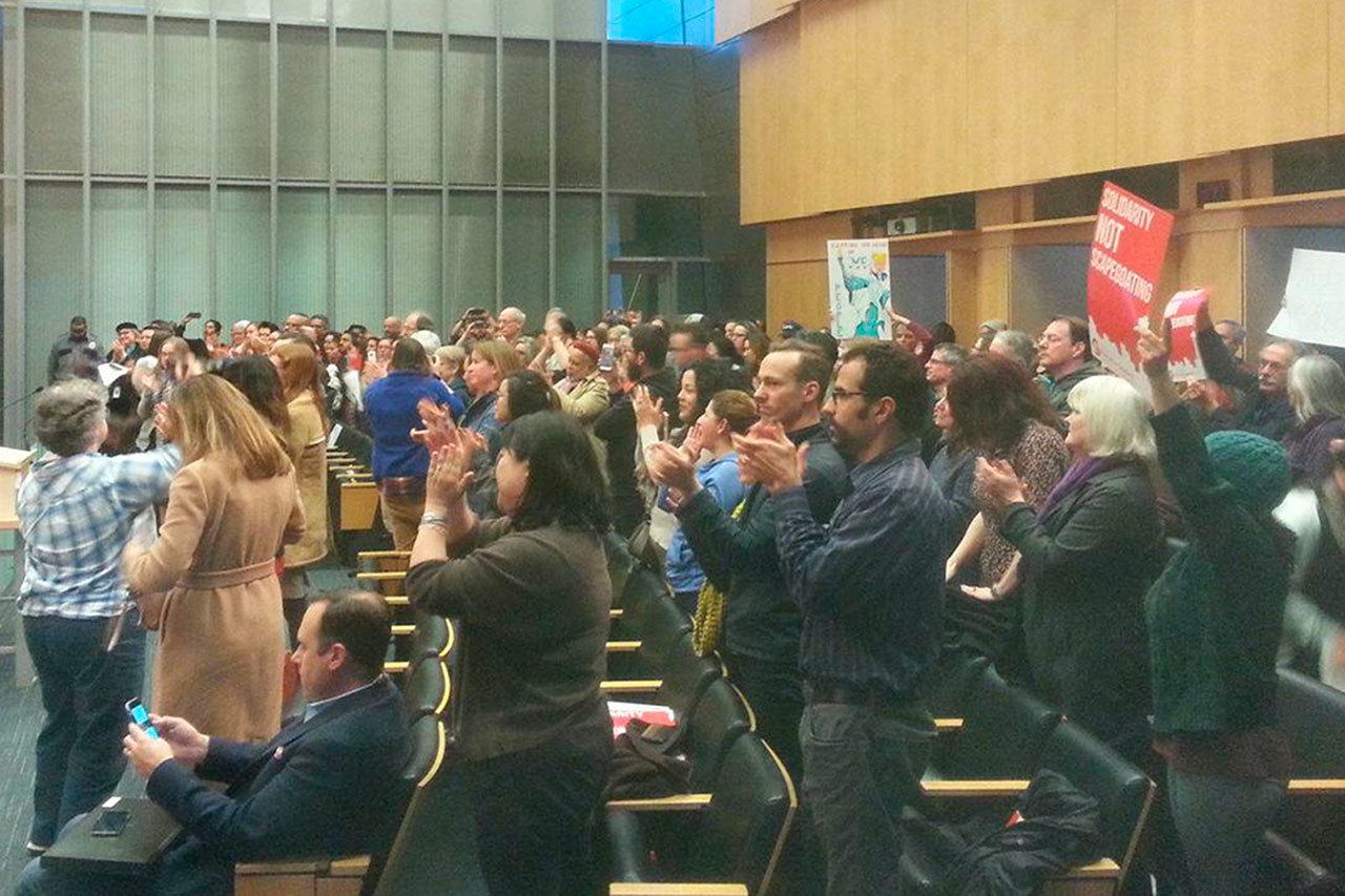 Seattle aprueba Fondo de Defensa Legal para inmigrantes y refugiados víctimas de Trump