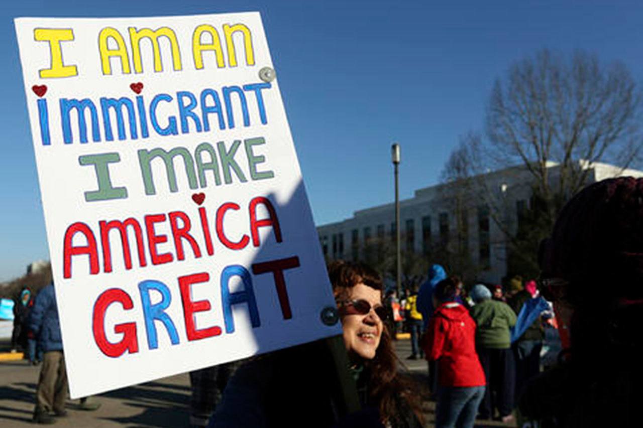 Avanza medida para dar asilo a inmigrantes en California