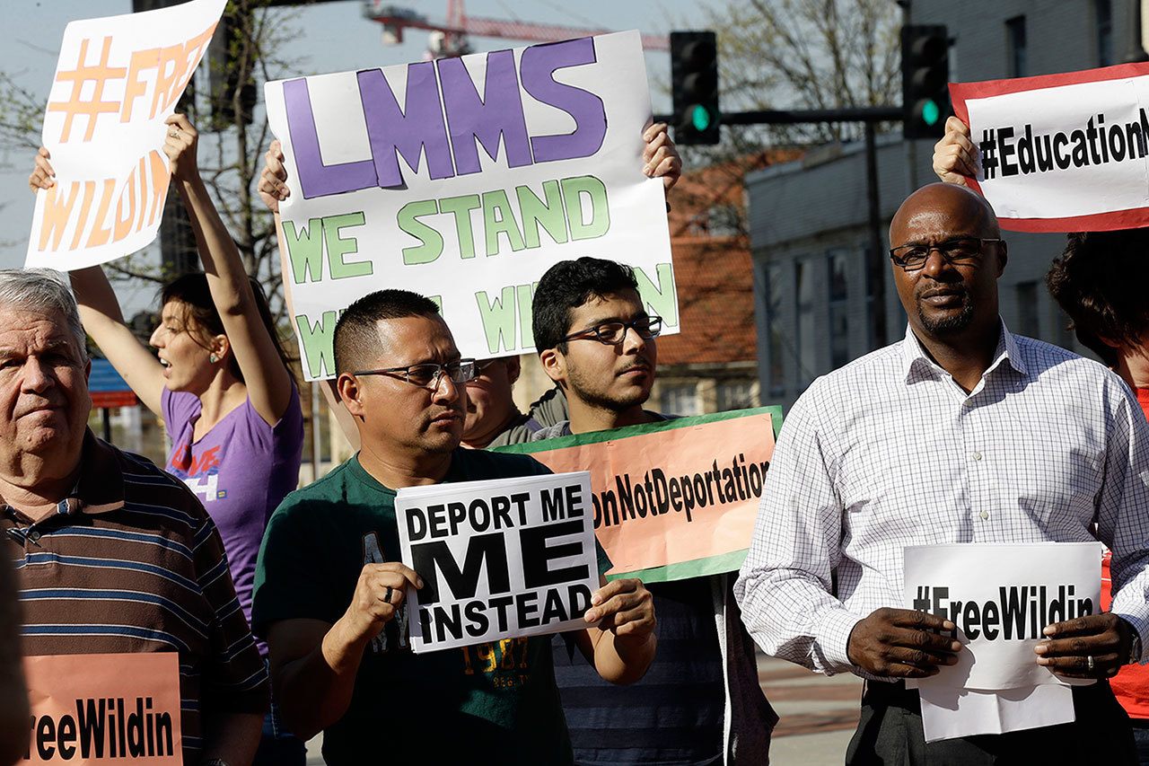 México: Gobernadores acuerdan defender a connacionales contra deportación