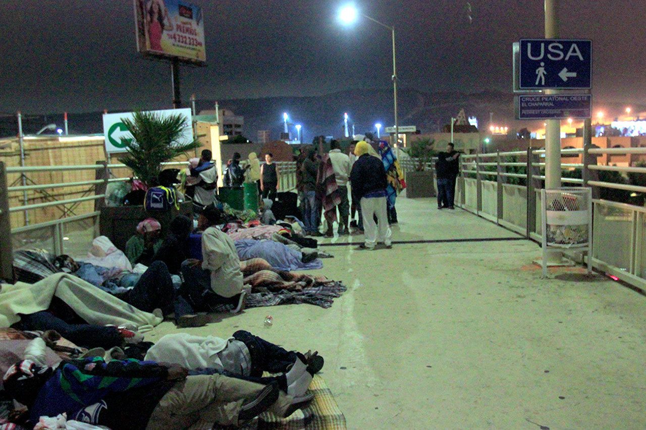 Indagan posible suicidio de migrante