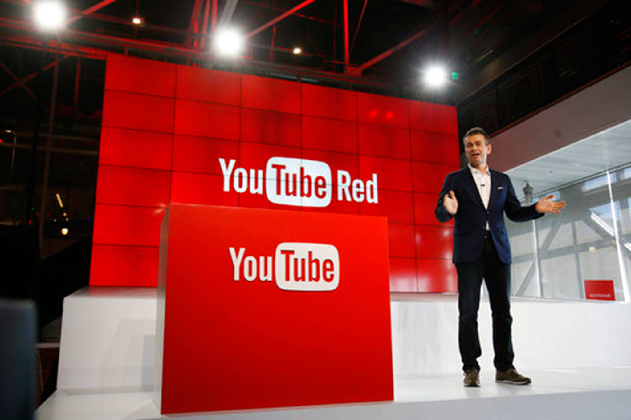 Alegan restricciones a contenido con temas gay en YouTube