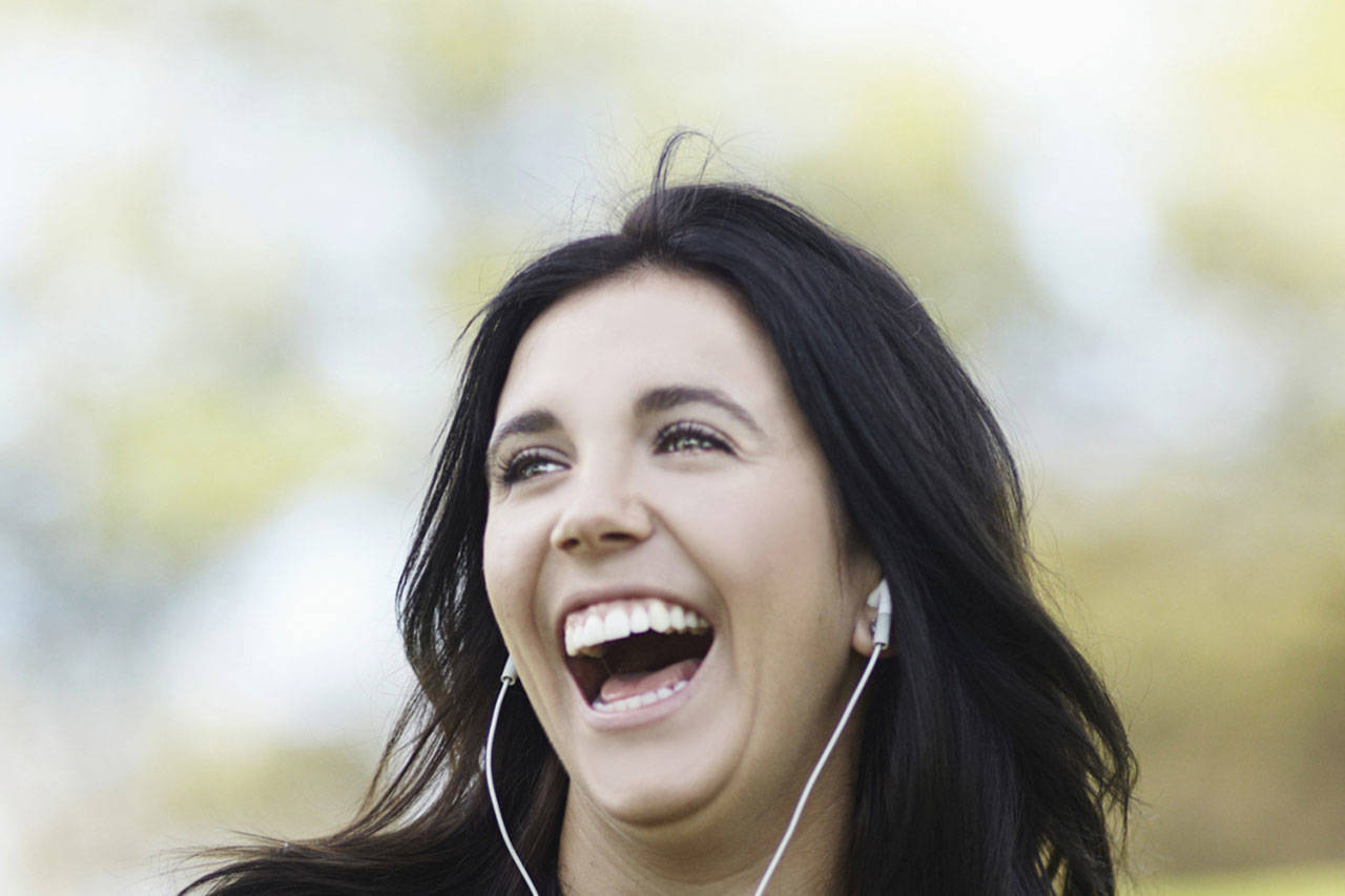 ¿Quién es más feliz? Noruega lidera, estadounidenses cada vez más tristes