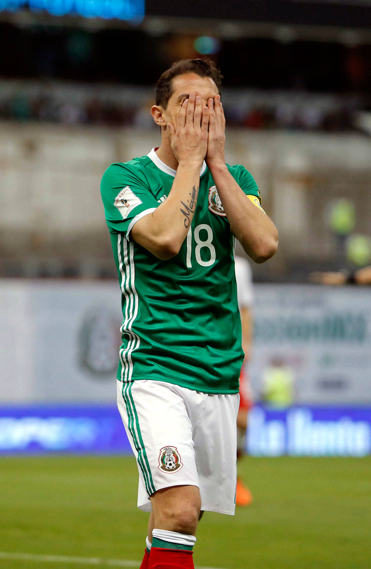México: Guardado descartado contra Costa Rica y Trinidad