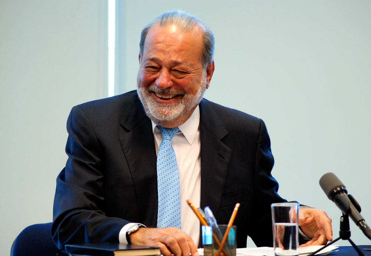 Slim apoya a migrantes para obtener ciudadanía de EEUU