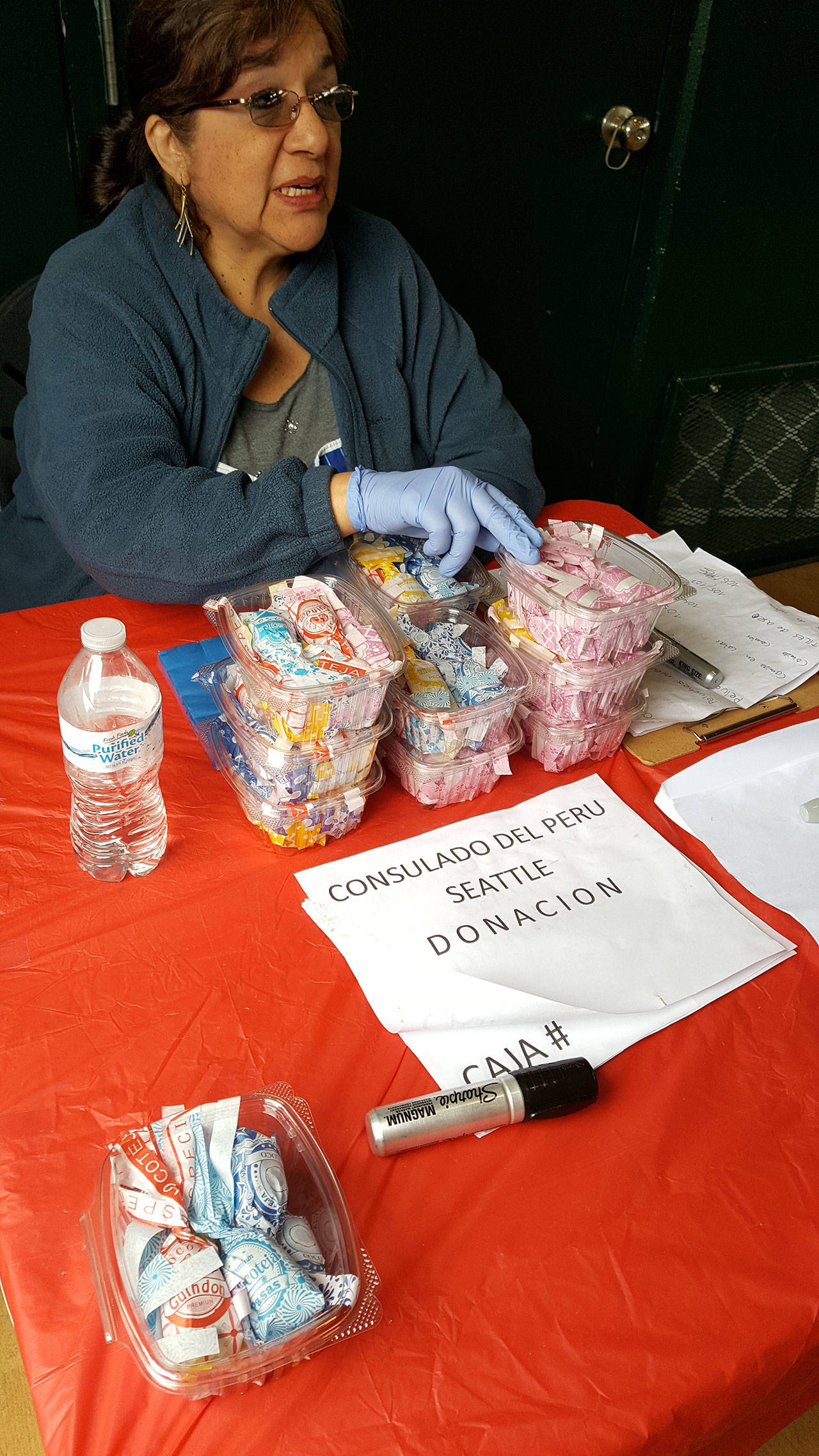 Generosa comunidad local responde al llamado de ayuda para Perú