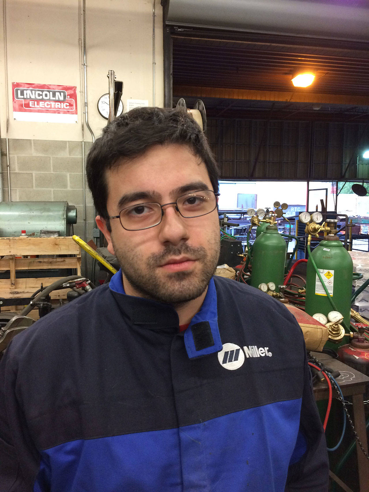 Programa de soldadura moldea metal y transforma vidas