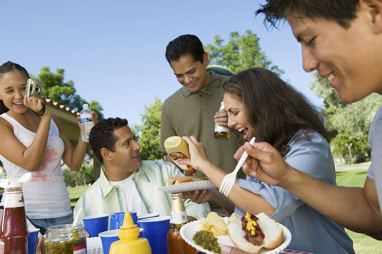 ¿Vas de picnic? Precauciones durante el clima cálido para evitar la intoxicación
