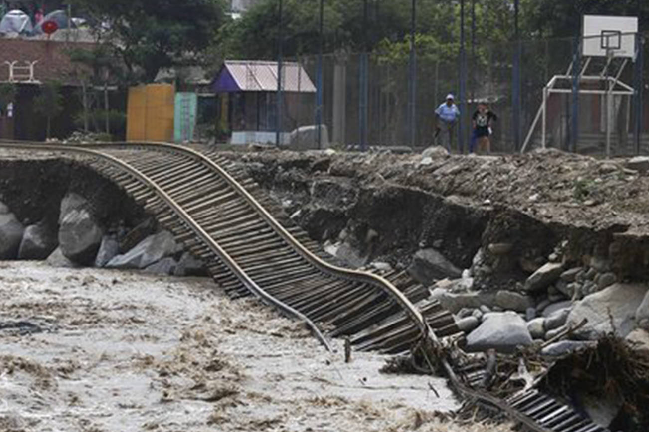 Trump arruina relaciones con Unión Europa y ahora sopesa abandonar acuerdo climático