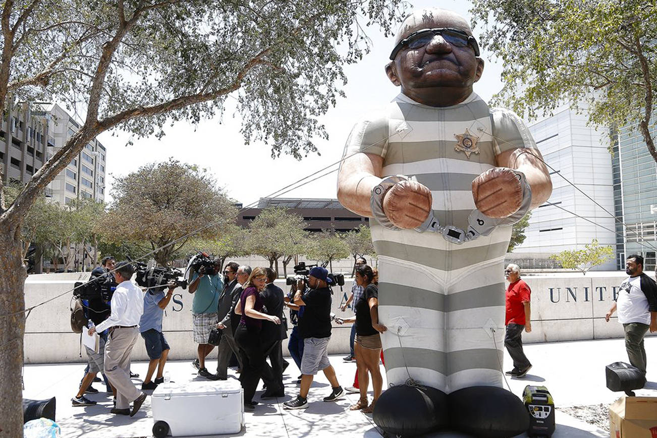 Inicia juicio de Joe Arpaio por medidas de inmigración