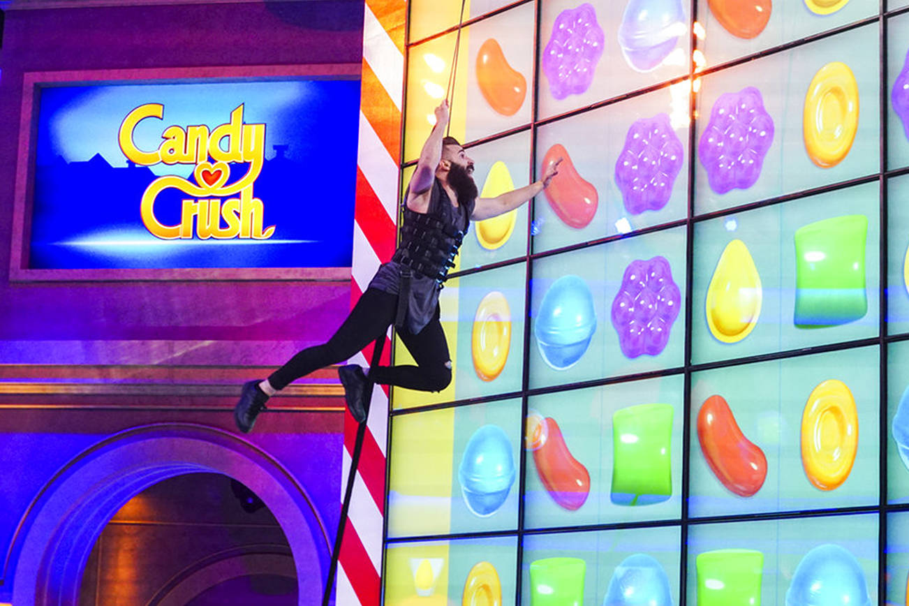 Candy Crush llega a la televisión presentado por astro mexicano Mario López