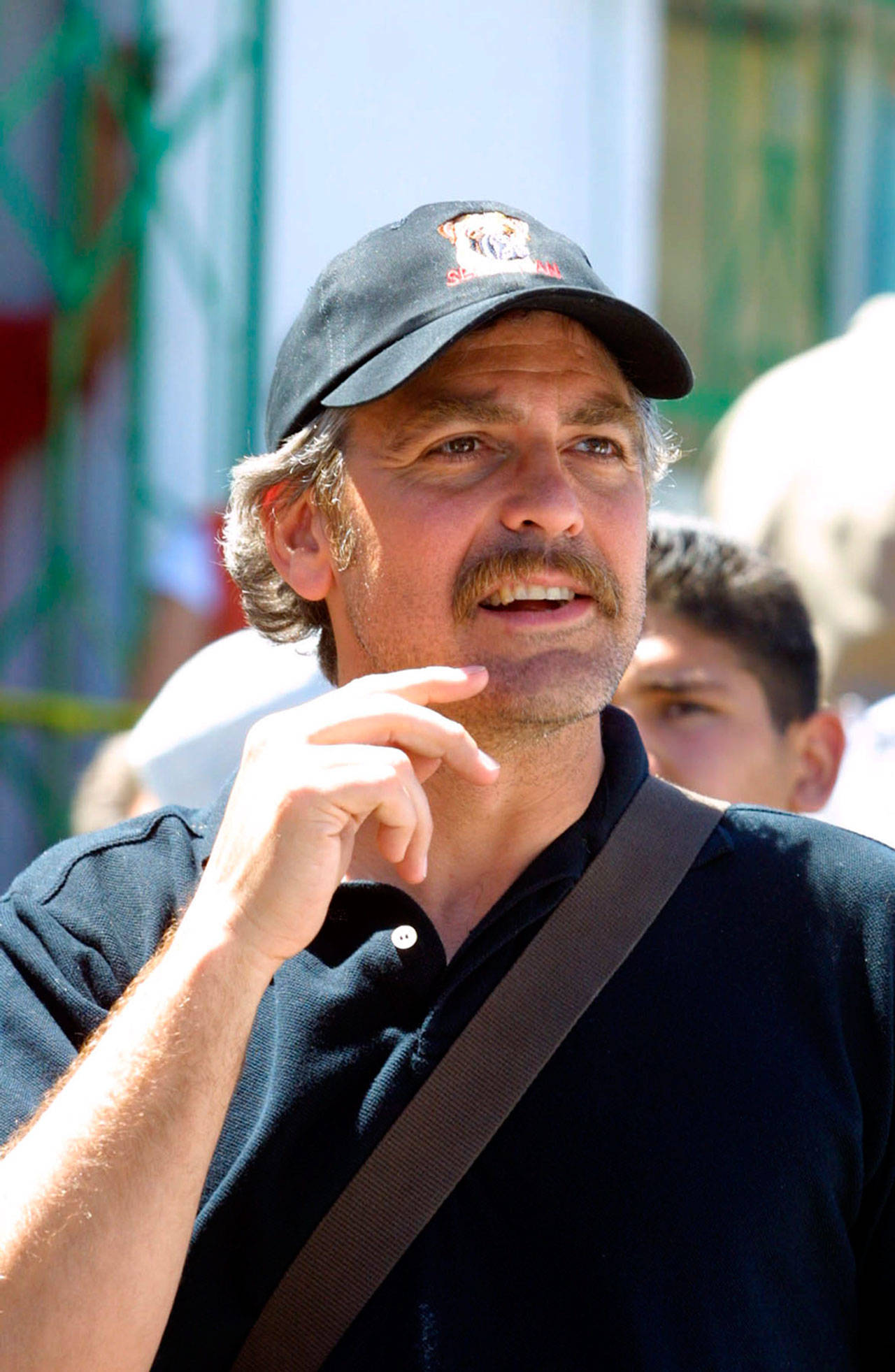 Clooney y Damon critican racismo de Trump