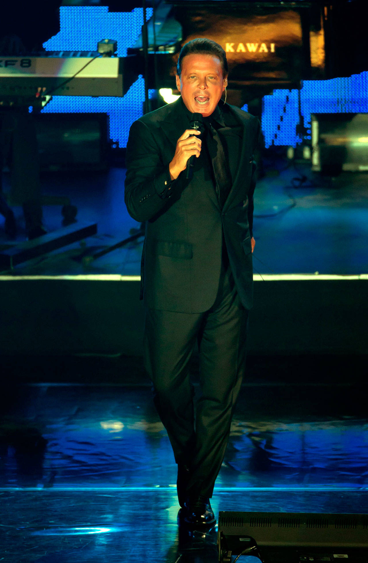 Se apaga Luis Miguel de nuevo