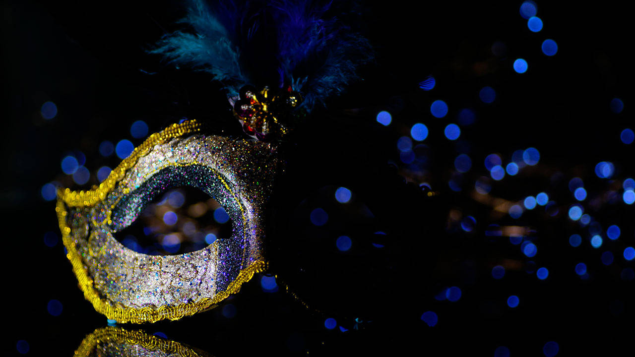 Primer Baile Anual de Máscaras y Antifaces del Simposio de Mujeres Latinas