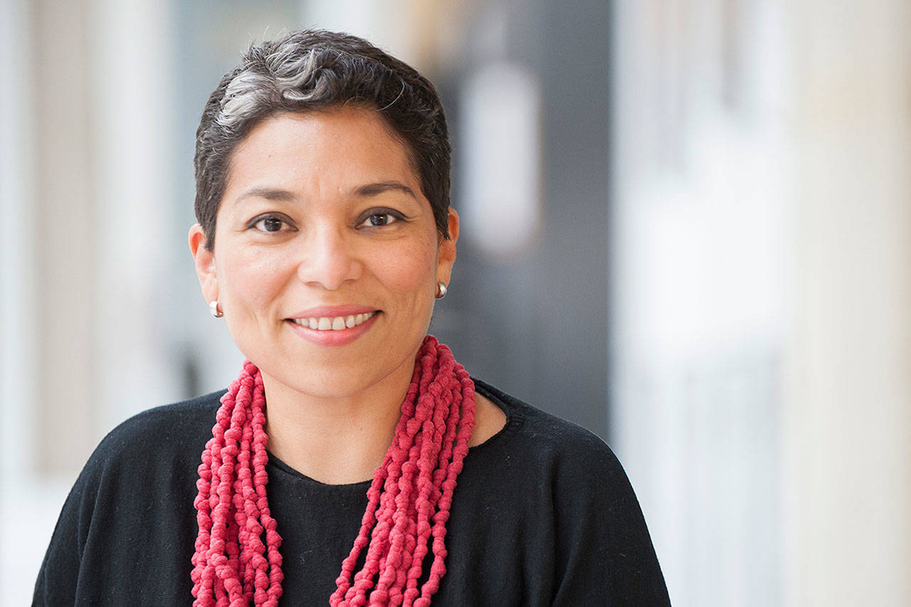 SALVADOREÑA ES NOMBRADA POETA LAUREADA DEL ESTADO DE WASHINGTON 2018-2020