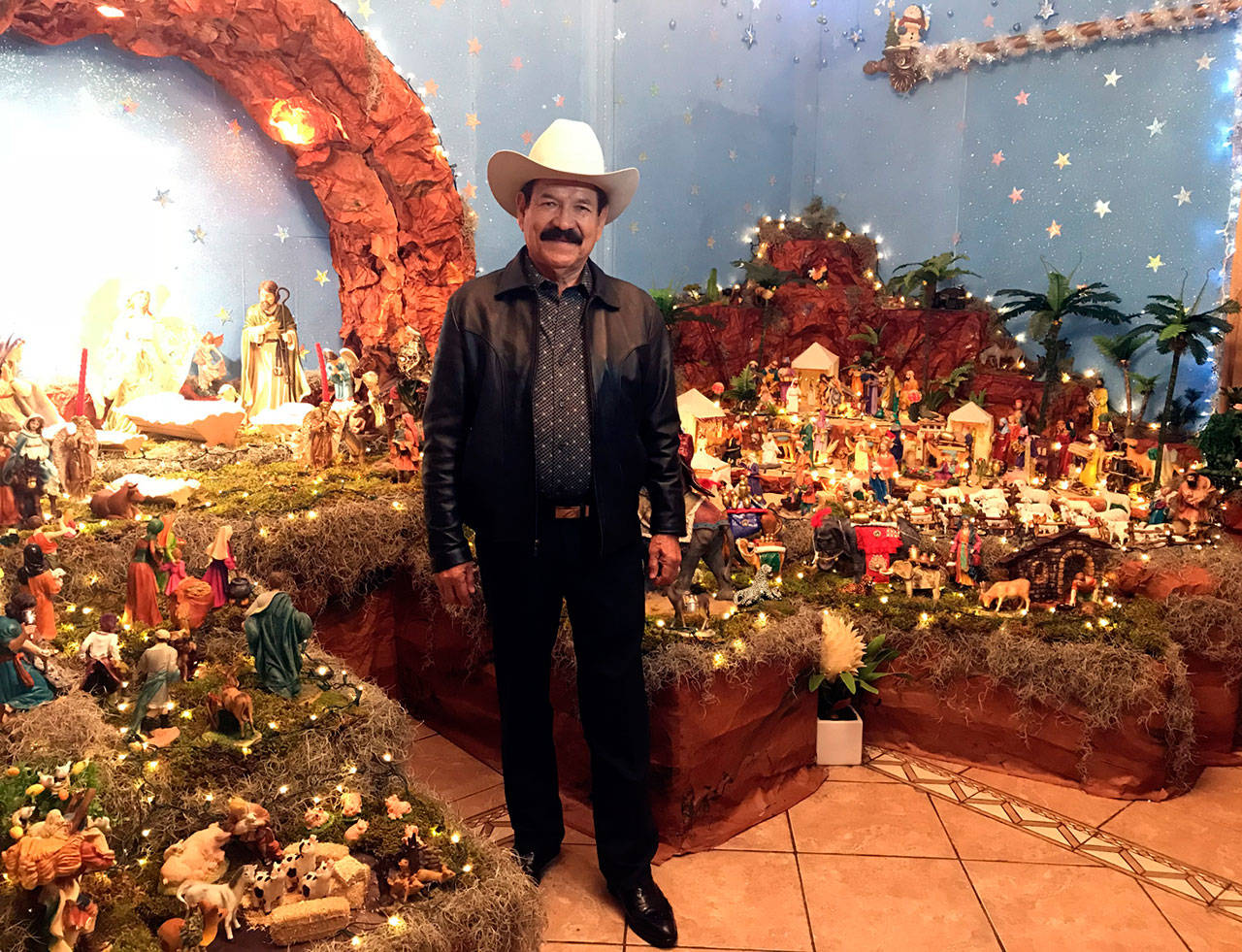 Sigue tradición navideña