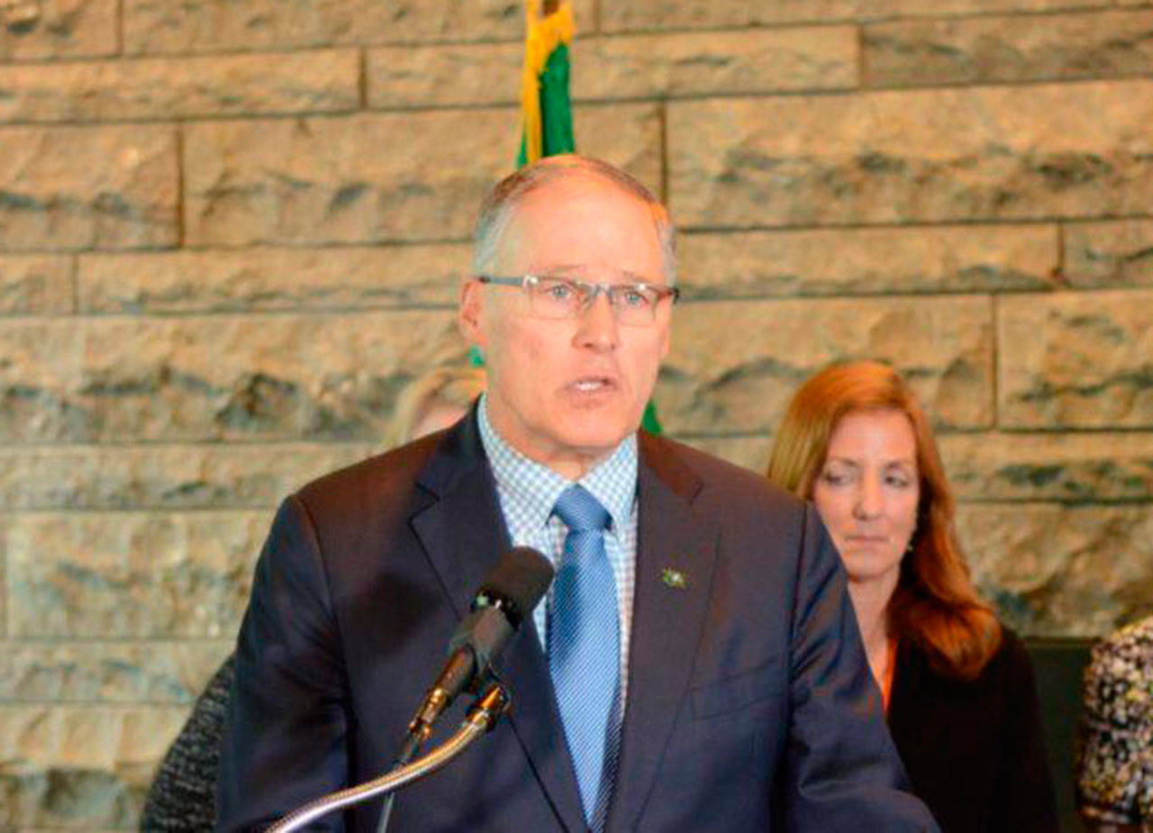 Gobernador se disculpa ante inmigrantes y refugiados por fracaso de DOL en proteger su información personal