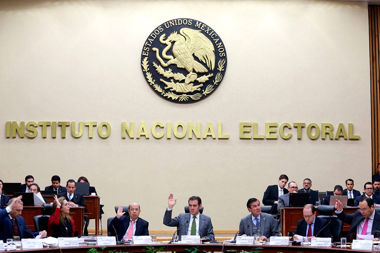 TRAMITA A TU CREDENCIAL PARA VOTAR EN EL EXTRANJERO