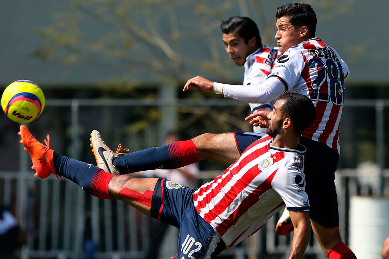 Tensa calma en Chivas