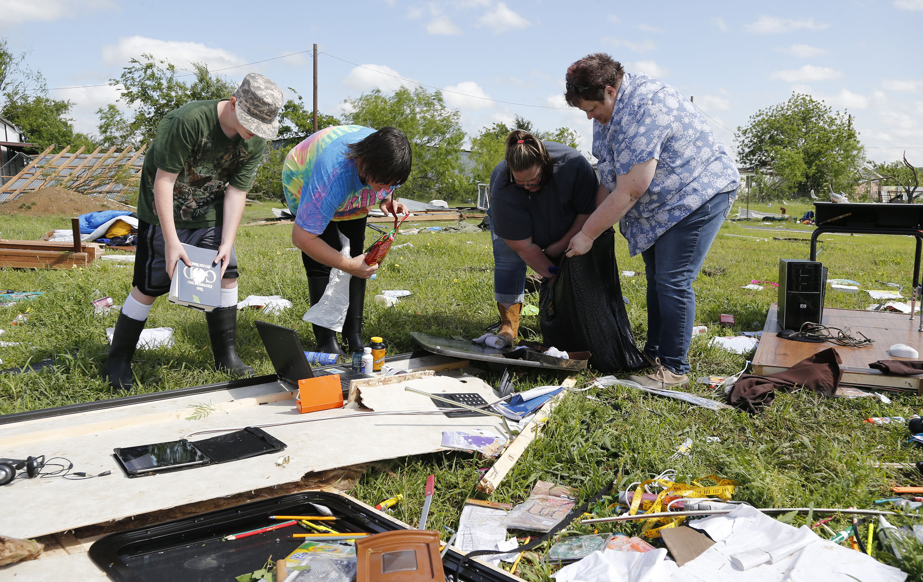 Tornados en Texas y Arkansas; 5 muertos y decenas de heridos