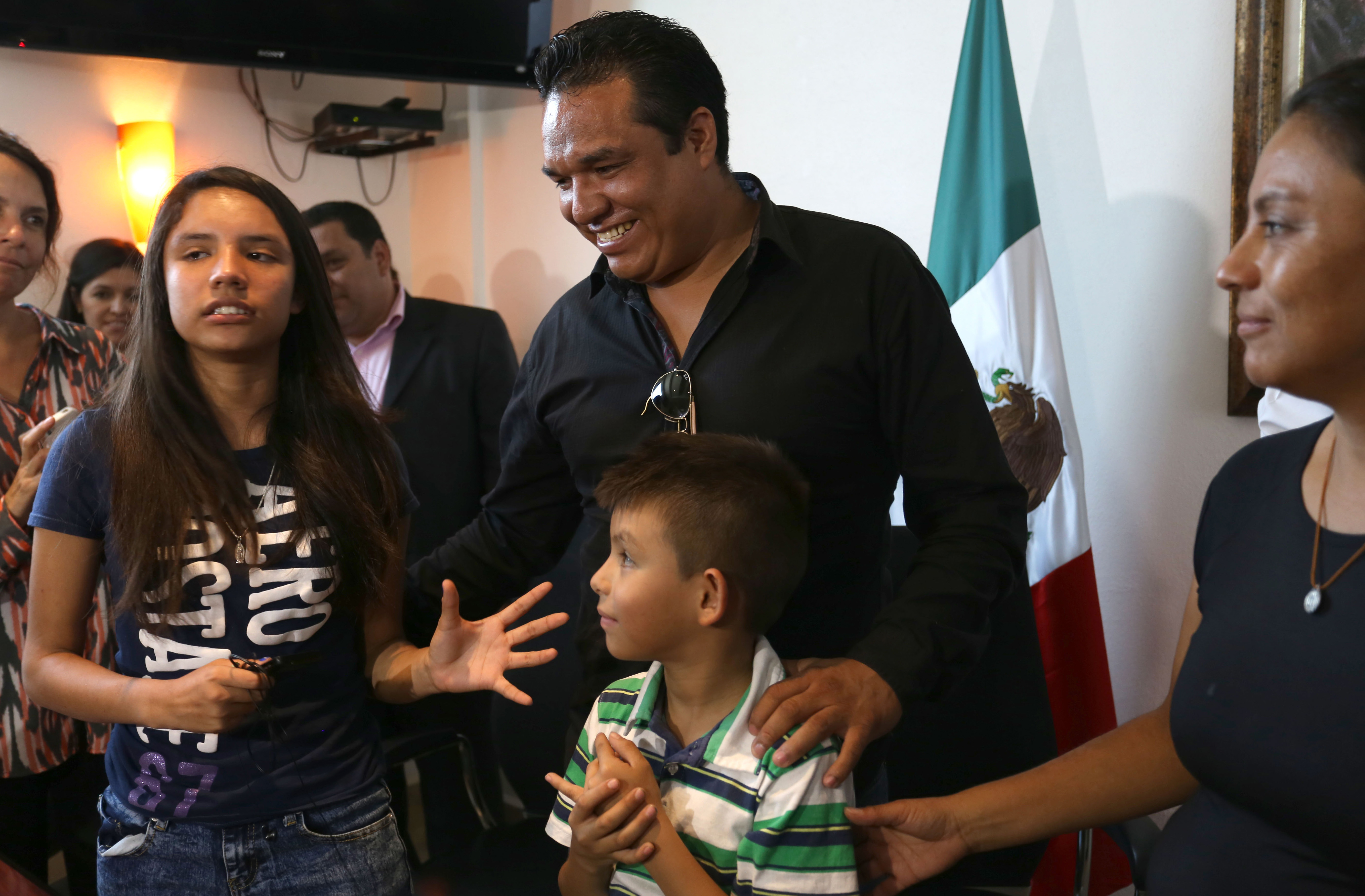 Confirman identidad de Alondra, joven reaparecida en México