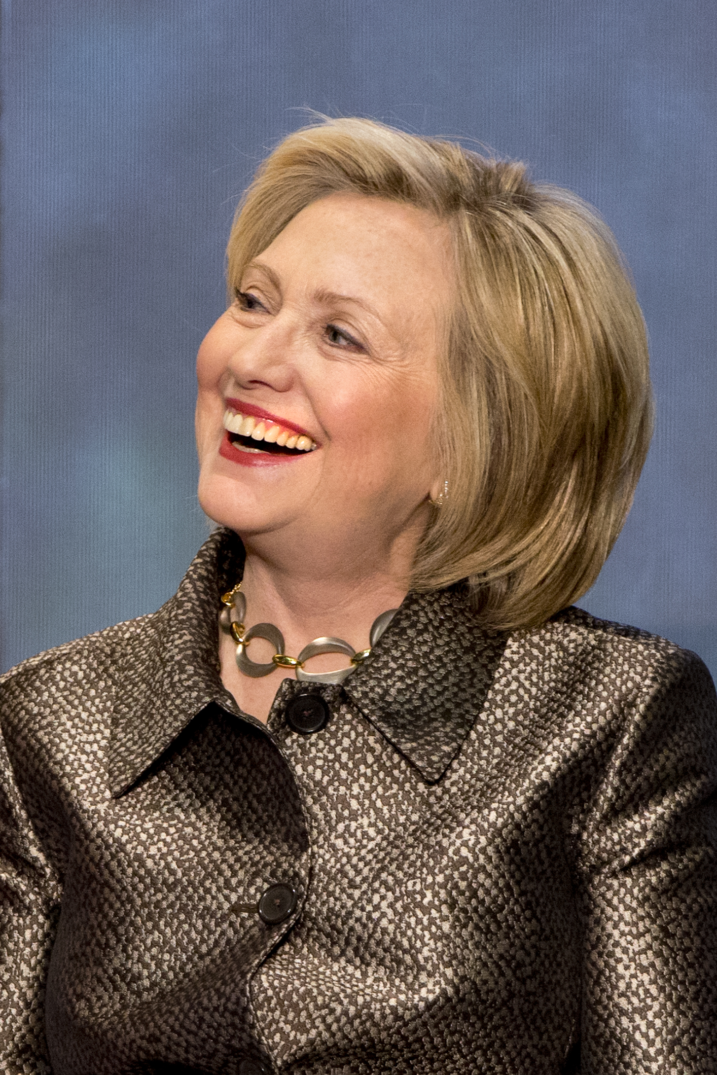 Clinton us&oacute; correo privado para recibir informaci&oacute;n secreta