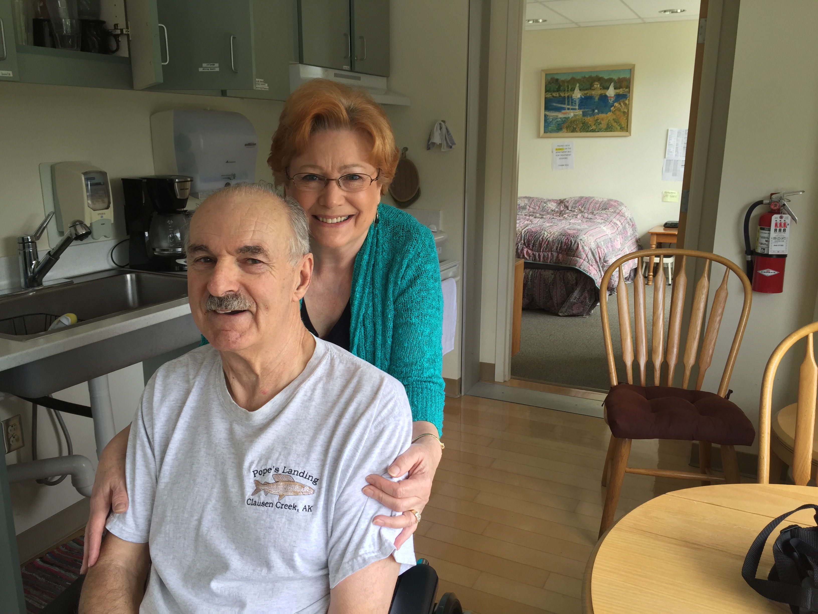 De soporte vital a caminar  nuevamente: la recuperaci&oacute;n del  accidente cerebrovascular de Phil