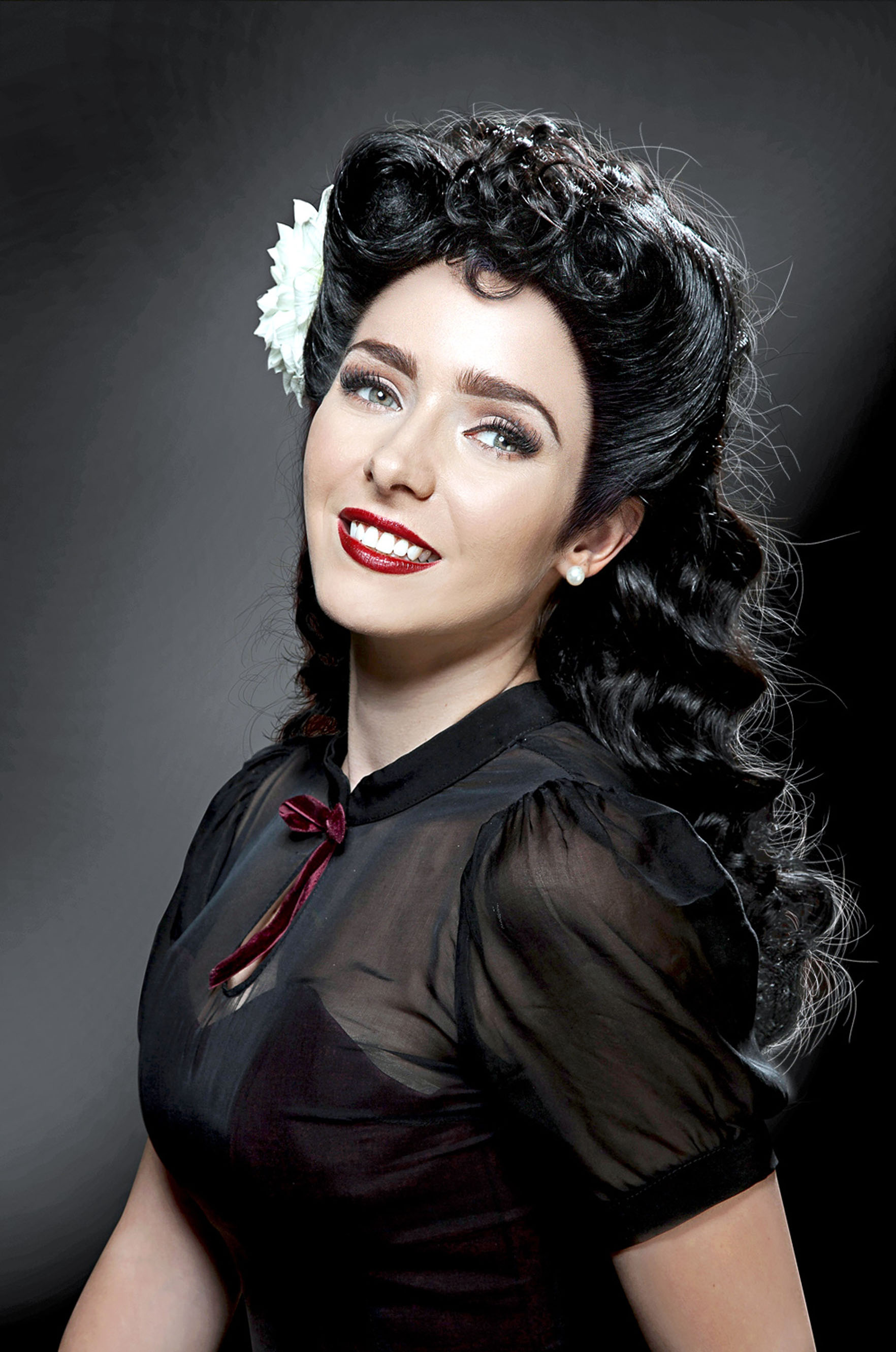 Encarna Ariadne D&iacute;az  a la Dalia Negra