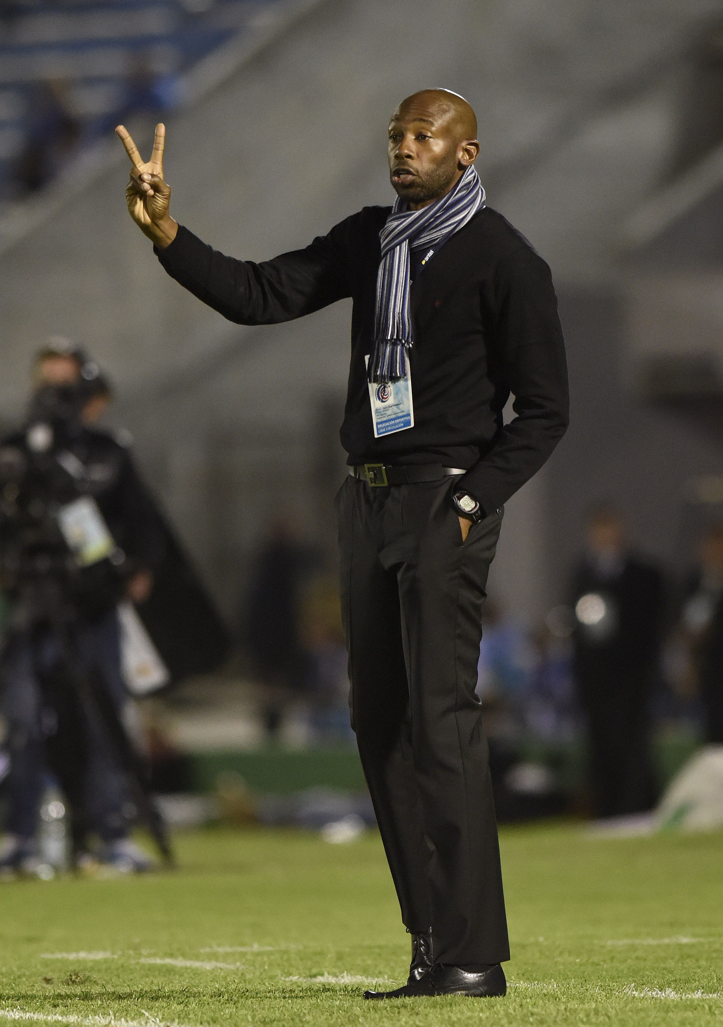 T&eacute;cnico de  Costa Rica se trenza a golpes en Panam&aacute;