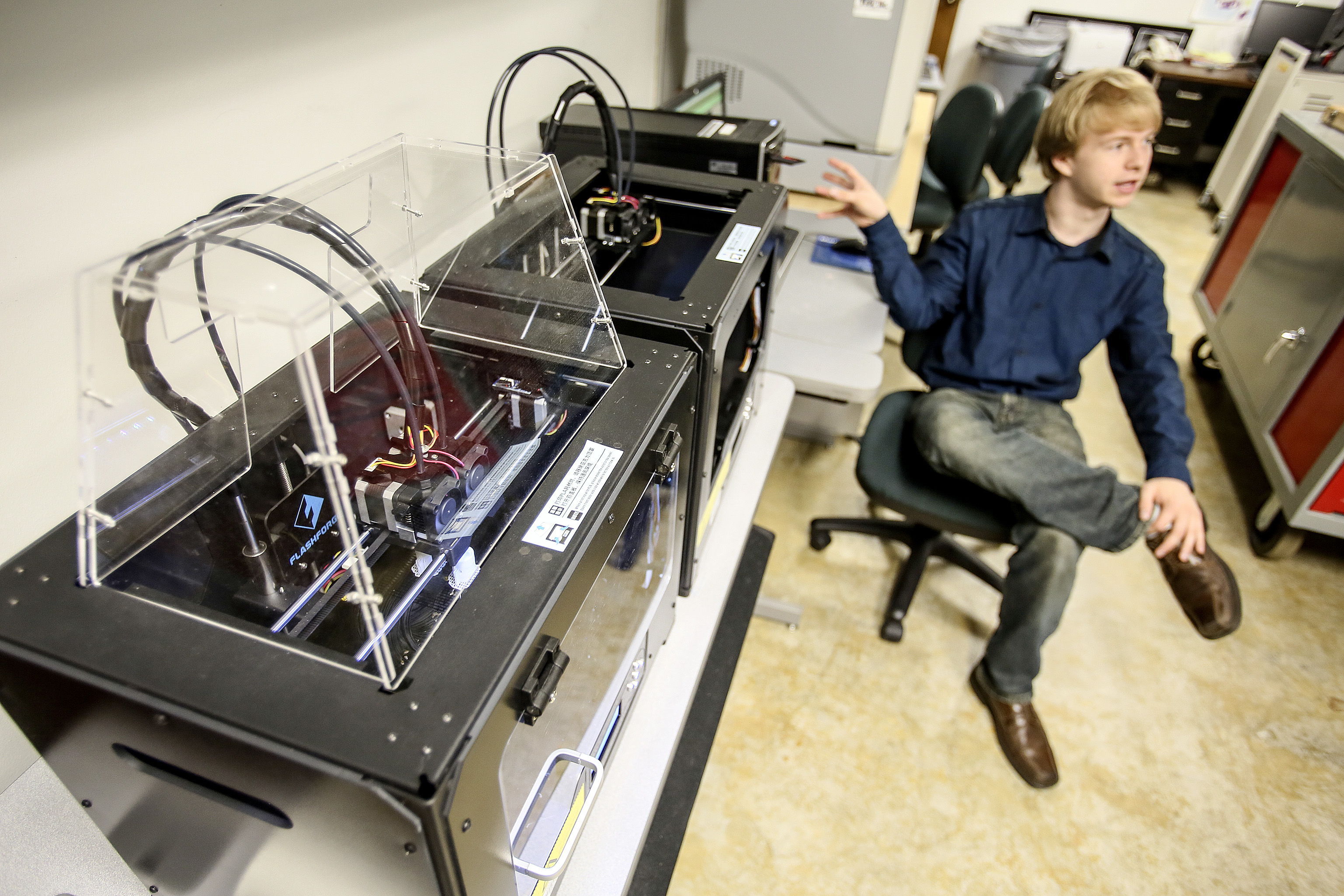 Fondos de la industria aeroespacial ayudan a estudiantes de College