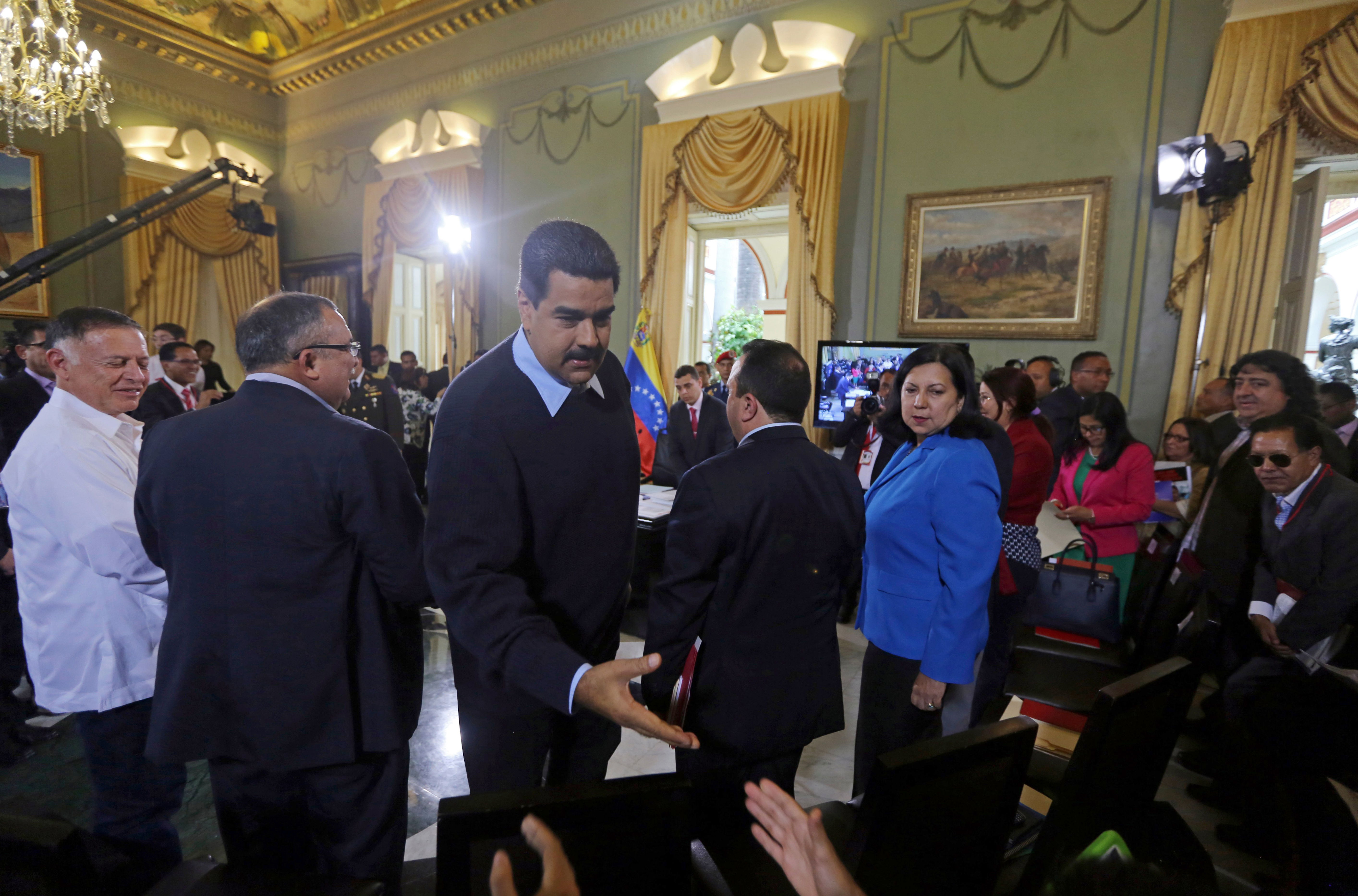 Venezuela eval&uacute;a con  China nuevas f&oacute;rmulas  de financiamiento