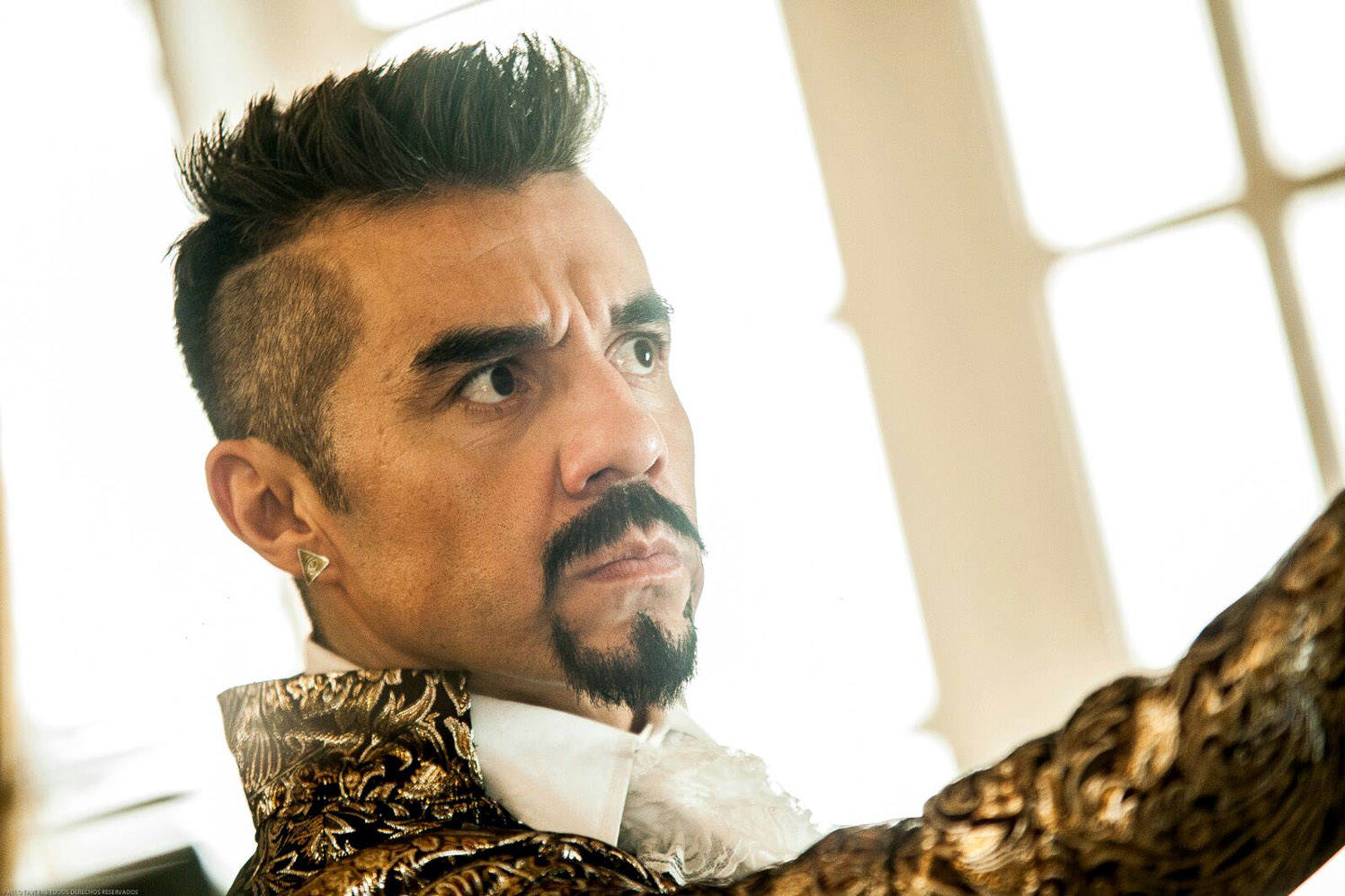 Es Adri&aacute;n Uribe  villano de pel&iacute;cula