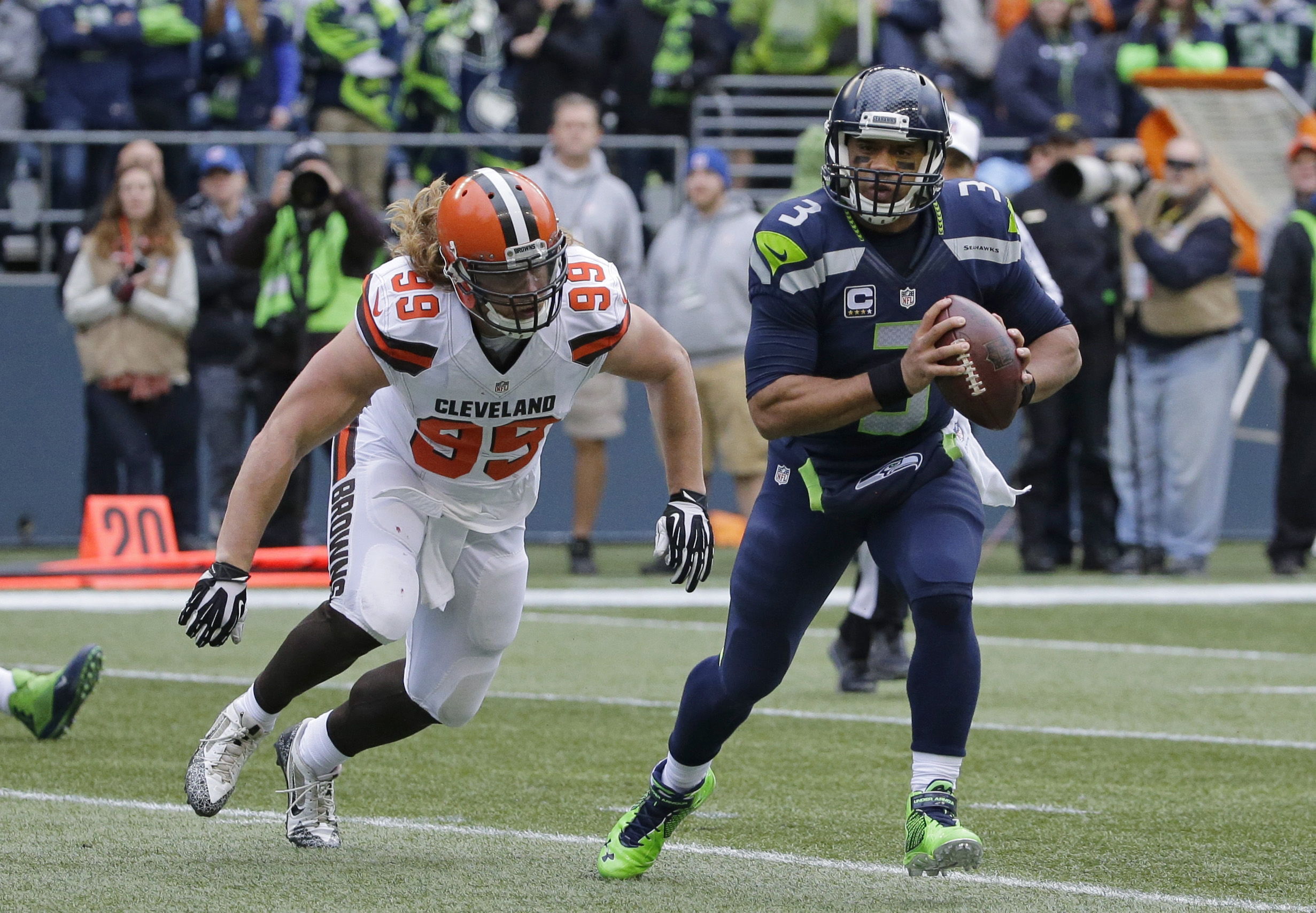 Seahawks amarran boleto a playoffs, con triunfo  sobre Browns