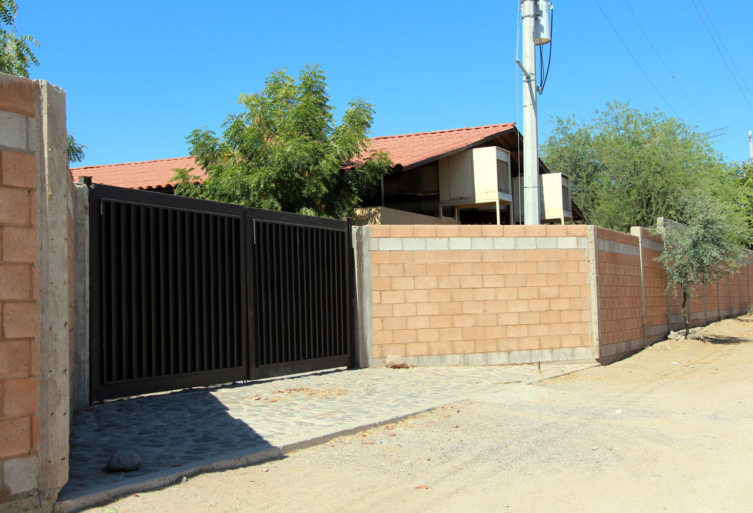 Devuelven  rancho a ex Gobernador