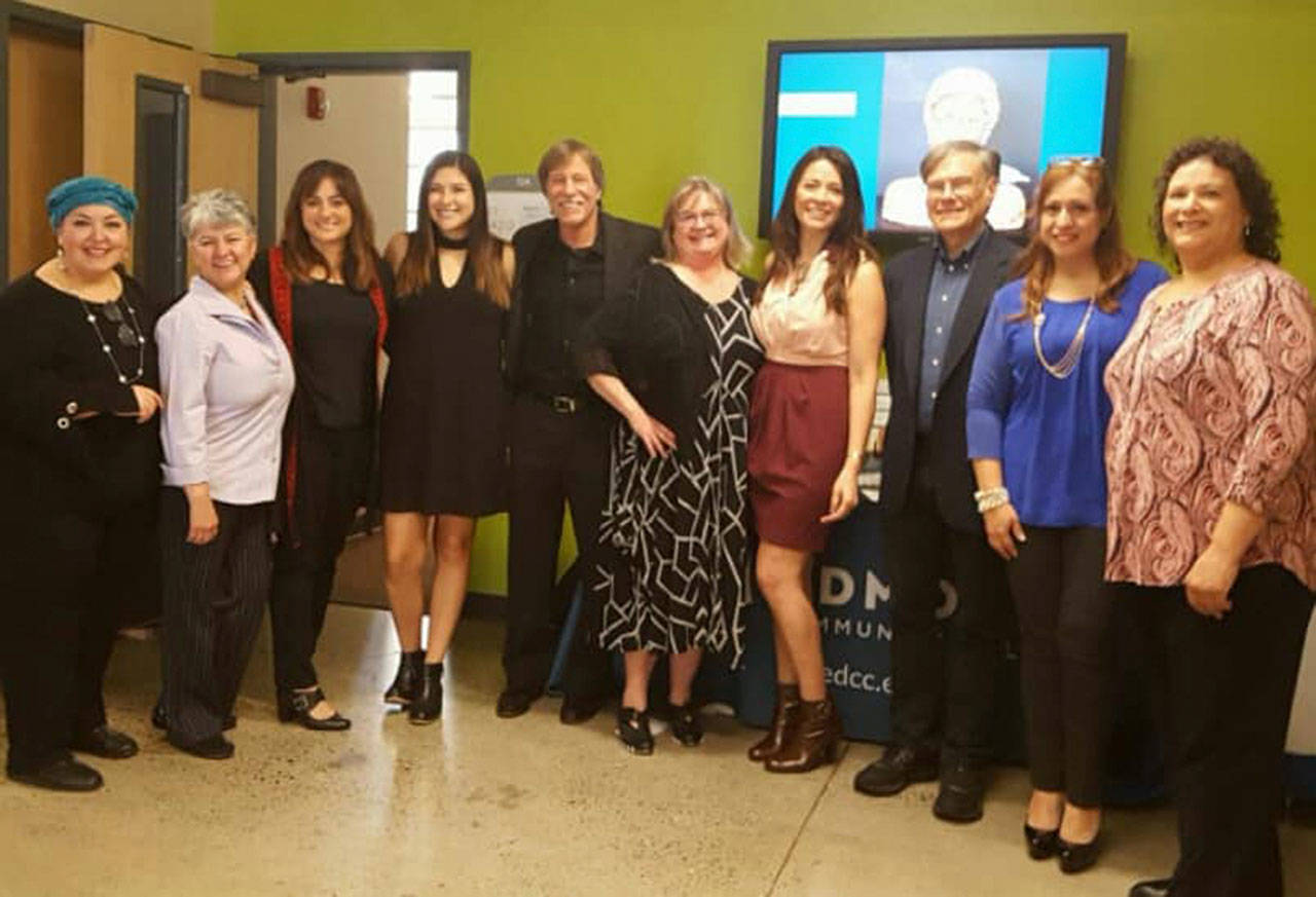 Fortaleciendo Identidades de la Educación y la Cultura