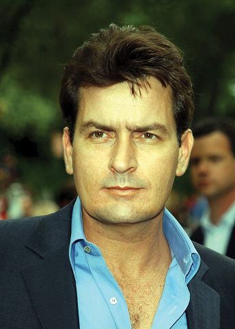 Charlie Sheen busca reconciliaci&oacute;n