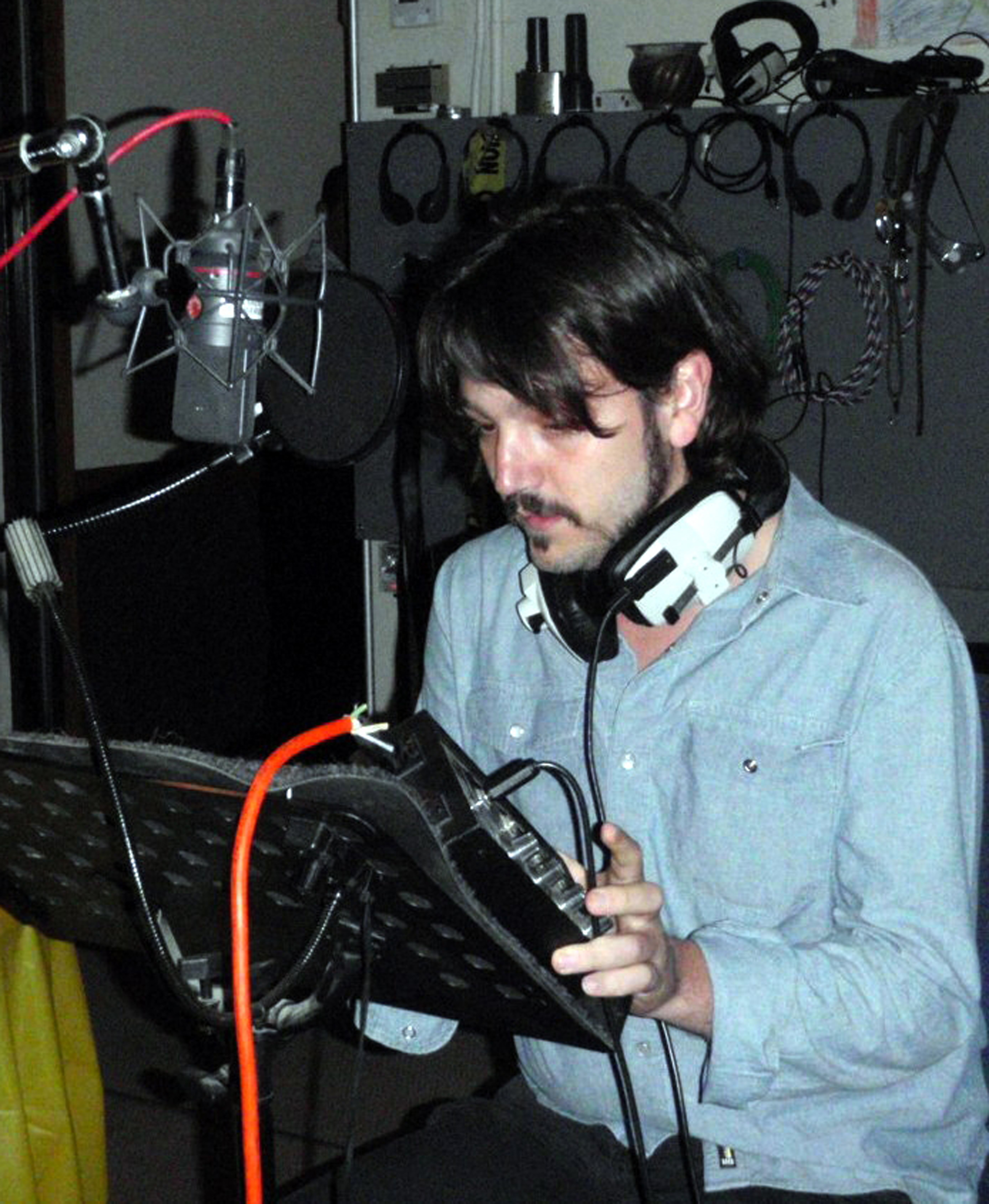 Nuevo video de Calle 13, dirigido por Diego Luna, incluye desnudo