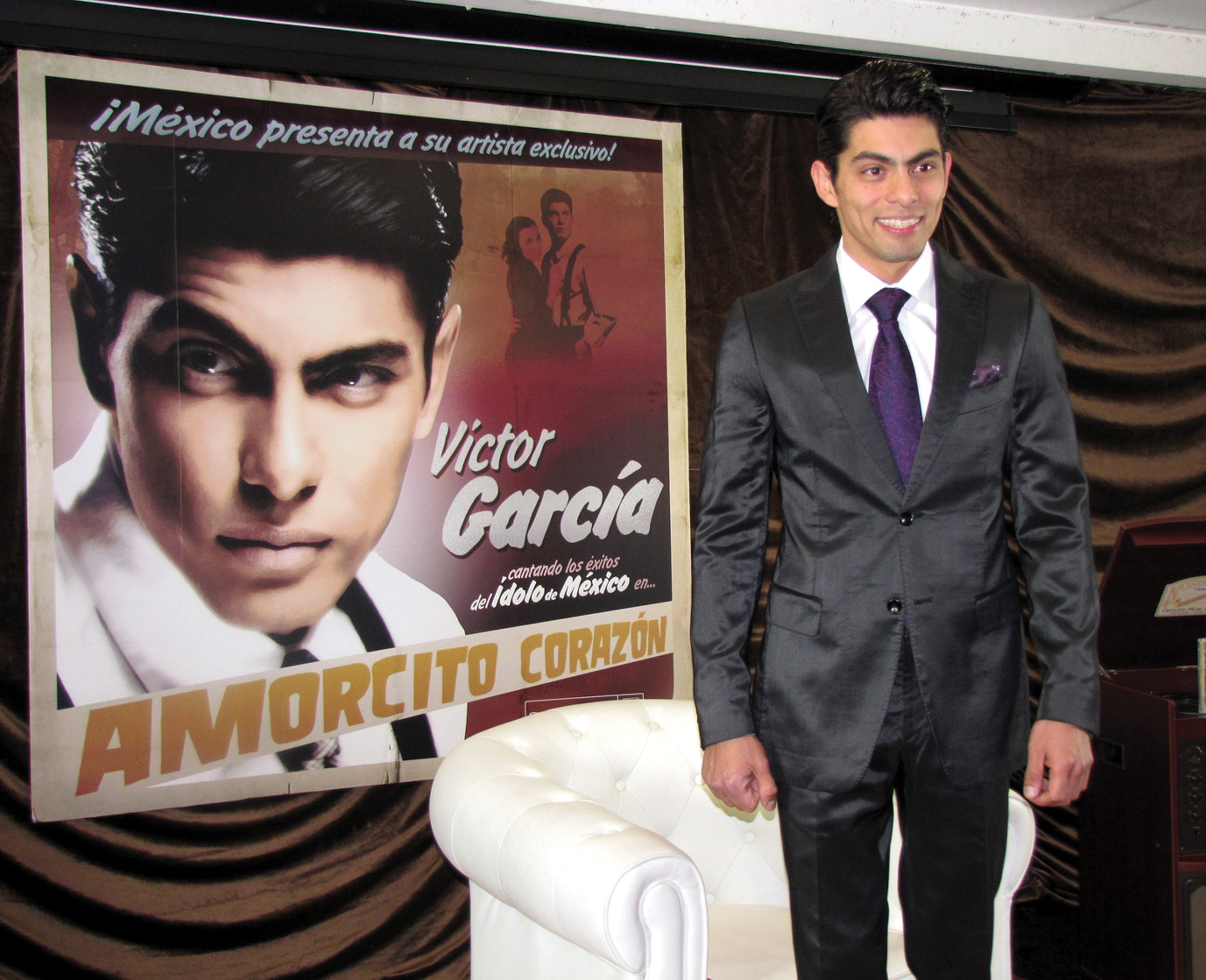 V&iacute;ctor Garc&iacute;a Agradece apoyo de comunidad gay