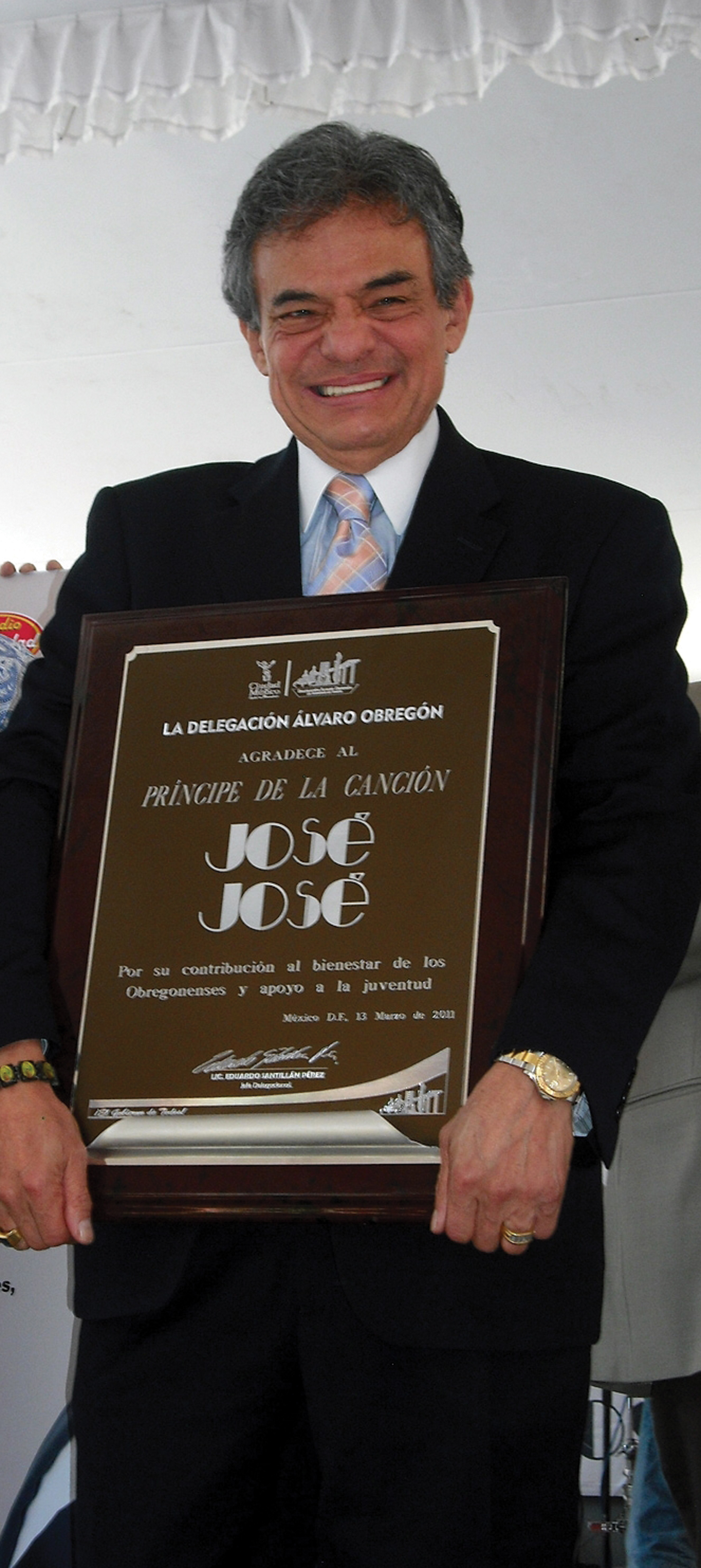 Jos&eacute; Jos&eacute; quiere trabajo para pagar deudas