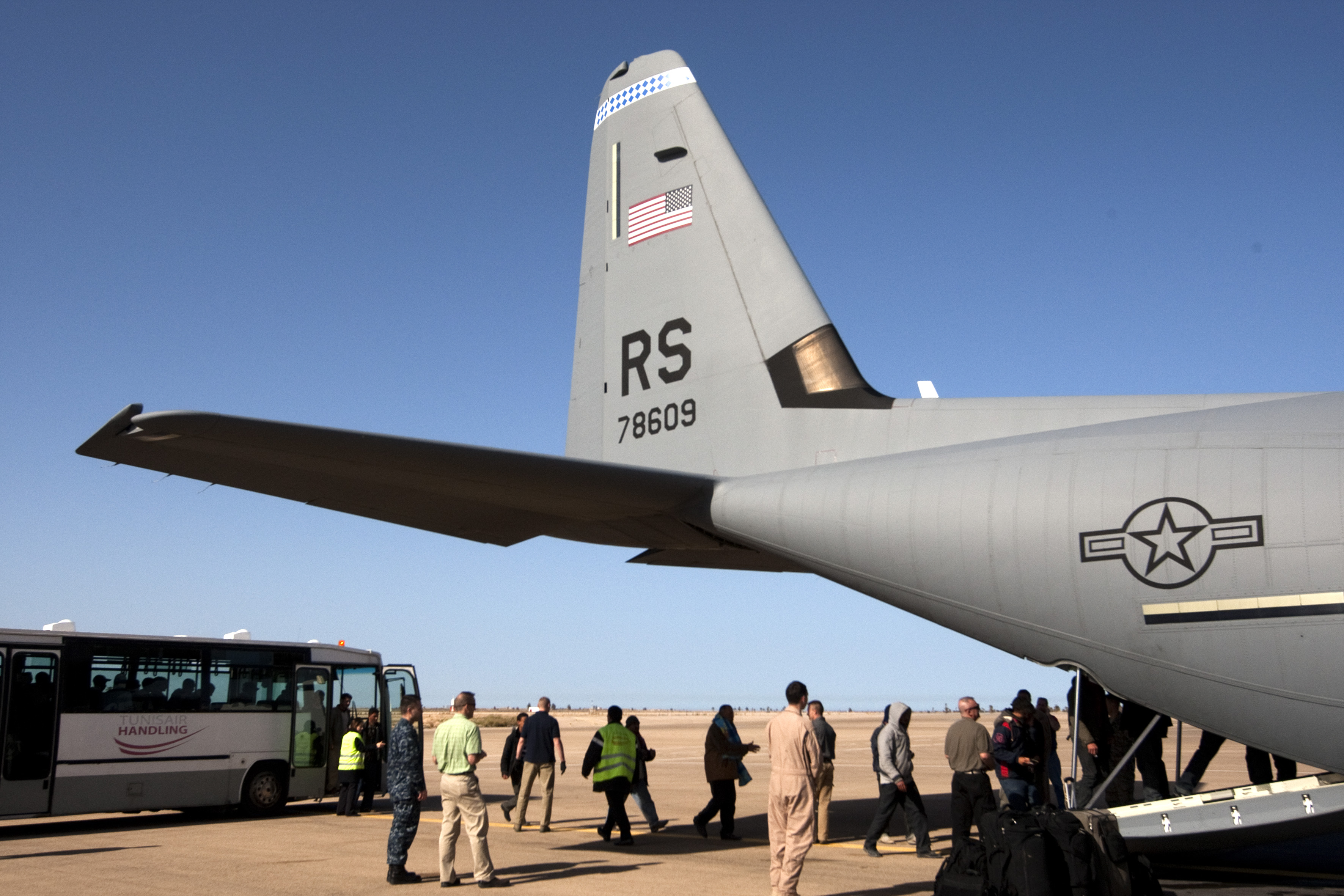 Fuerzas aliadas atacan a Libia